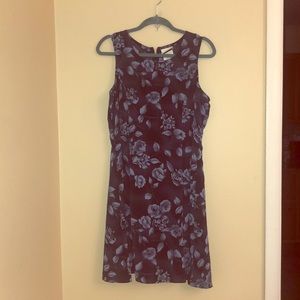 Women's sleeveless blue floral dress